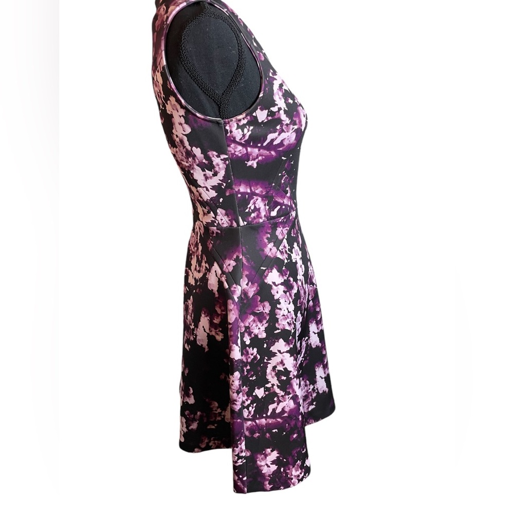 Jennifer Lopez Magenta Purple Abstract Fit & Flare Scuba Dress Size 4 - Picture 5 of 11
